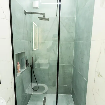 Luxury Apartament Downtown Appartement Vlorë
